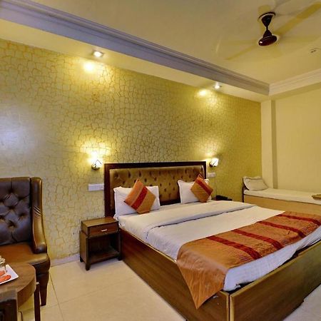 Hotel Diamond Inn Chandīgarh Екстериор снимка