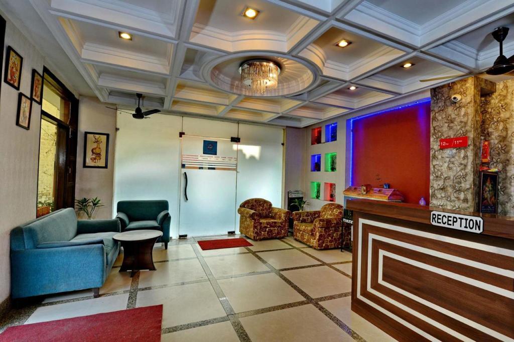 Hotel Diamond Inn Chandīgarh Екстериор снимка