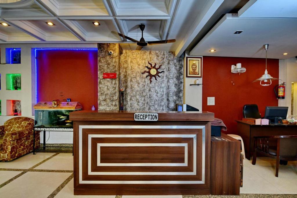 Hotel Diamond Inn Chandīgarh Екстериор снимка