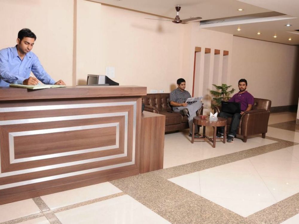 Hotel Diamond Inn Chandīgarh Екстериор снимка