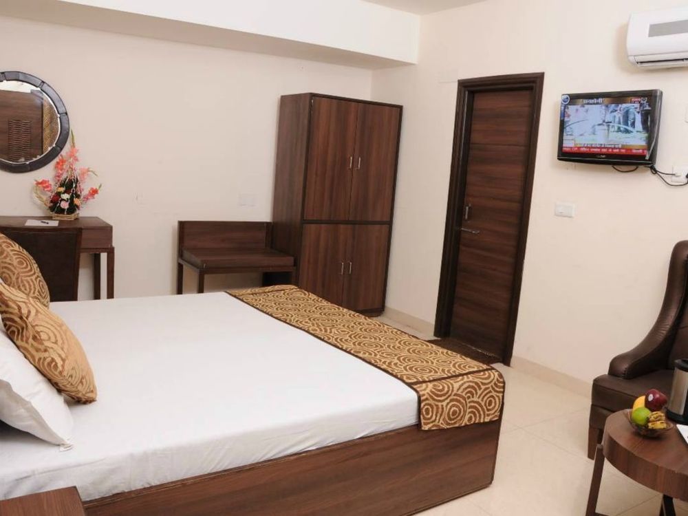 Hotel Diamond Inn Chandīgarh Екстериор снимка