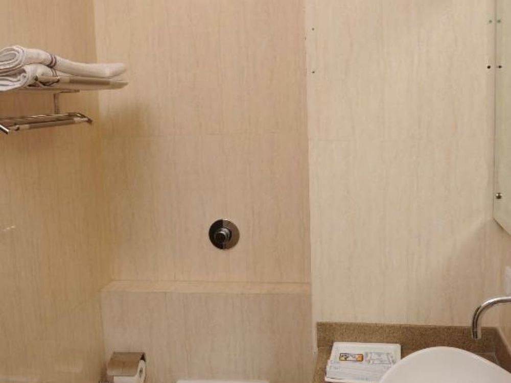 Hotel Diamond Inn Chandīgarh Екстериор снимка